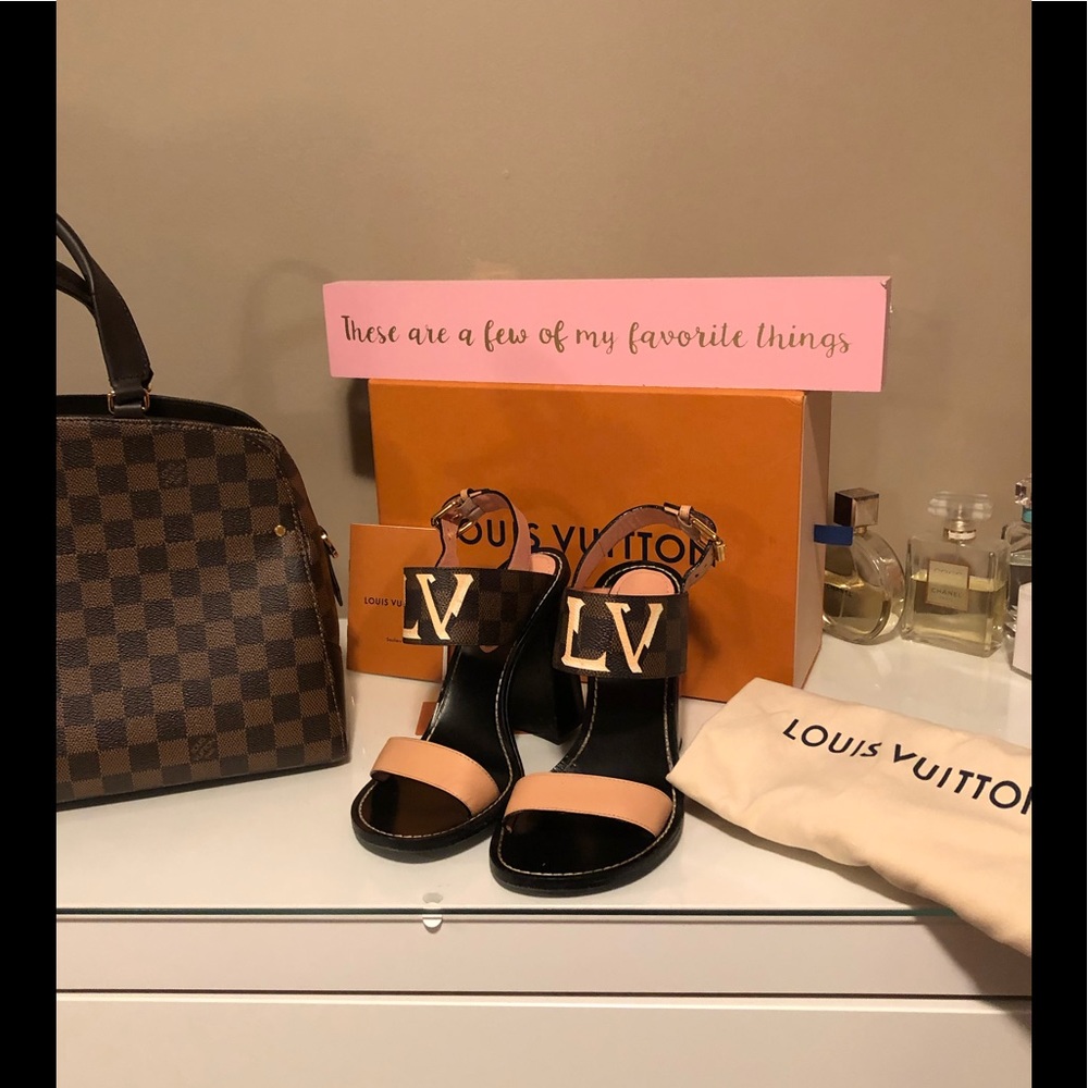 Authentic Louis Vuitton passanger sandals